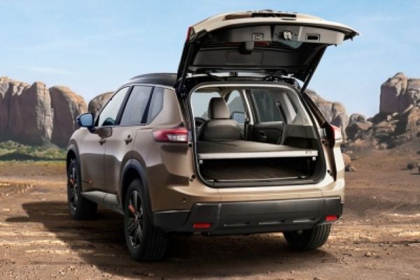日産「エクストレイル」ベースの車中泊仕様SUV、NMCが投入