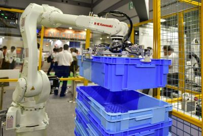 多品種少量生産を自動化…川重・ダイヘン・安川電機など、ロボット活用で挑む