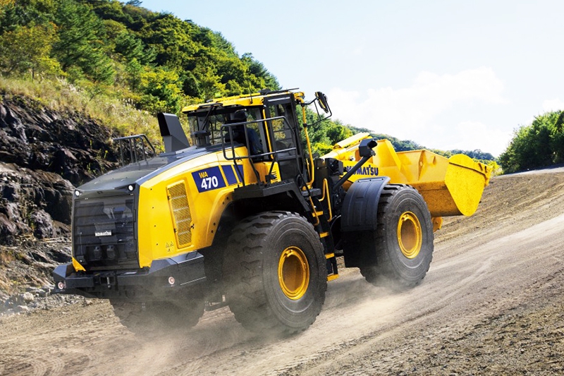 コマツHD785-5 & CAT 992C ホイールローダー mqdefault.jpg