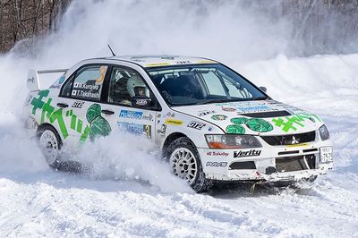 氷雪路面49kmでタイム競争、群馬・嬬恋でラリーカーが疾走した｜ニュー