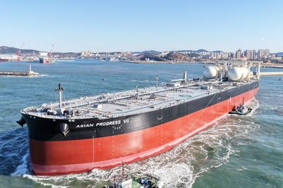 新開発の船首形状を採用&hellip;川重が引き渡し、大型タンカーの性能