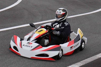 価格4分の1に、トヨタがレーシングカートを商品化する理由