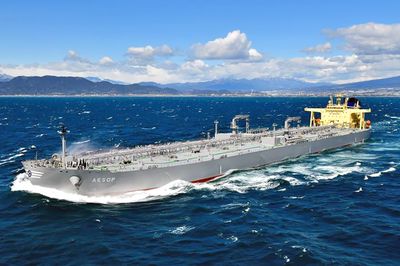 クレーン4基搭載、今治造船がバラ積み船「BRIGHT KOWA」引き渡し