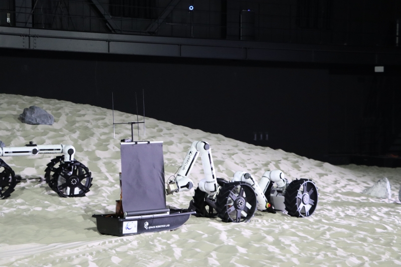 月面で“ロボットがロボットを組み立てる”、東北大などが試作機完成