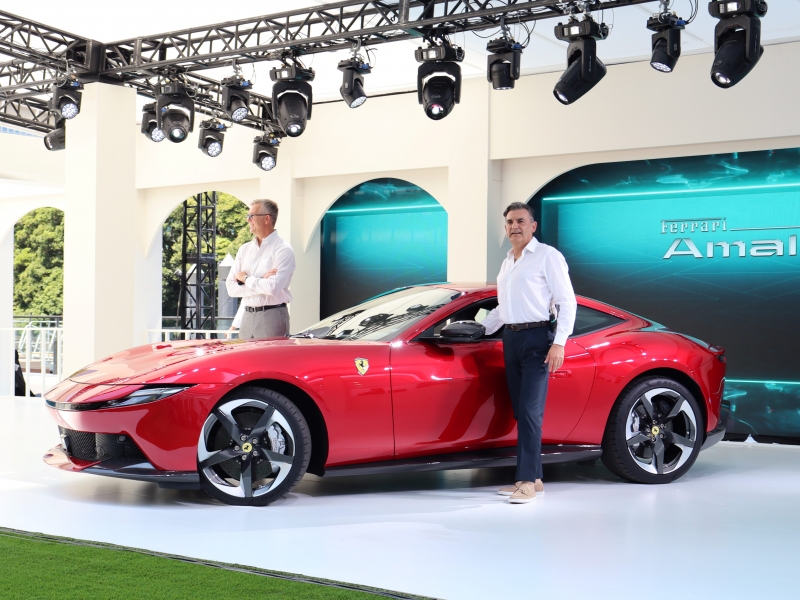 総排気量3855ccのV型8気筒エンジンを搭載…フェラーリ、新型クーペ