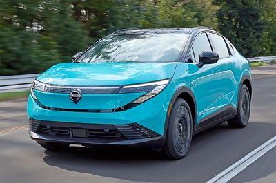 日産が8年ぶり全面刷新、クロスオーバーEVに一新した「リーフ」の全容