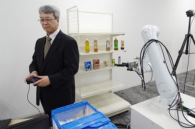 製造・物流の現場で活躍、データ駆動ロボットの利点