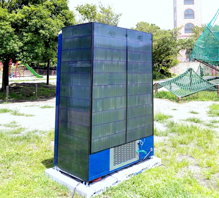 サントリー カルコパイライト太陽電池で稼働する自販機の実証開始