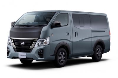 商用バン「キャラバン」がアウトドア調に、日産が改造パッケージ