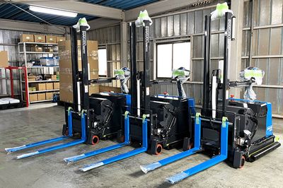 三菱ロジスネクストなどが国内製造業に納入、自動フォーク量産モデルの機能