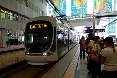 路面電車ぐっと身近に…広島電鉄、駅ビル乗り入れで利用1割増