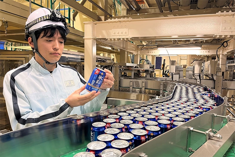 発売1カ月で売り上げ1000万本突破、「サッポロサワー 氷彩1984」はなぜ