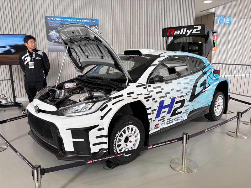1600cc直列3気筒…トヨタが国内初披露…水素エンジン搭載ラリーカーの