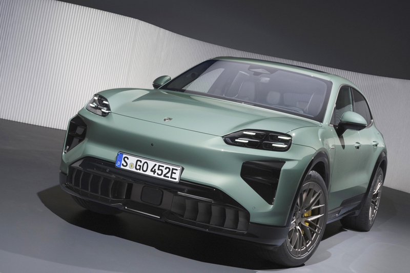 最高出力1156馬力…ポルシェ、新型EV「カイエン」受注開始｜ニュー