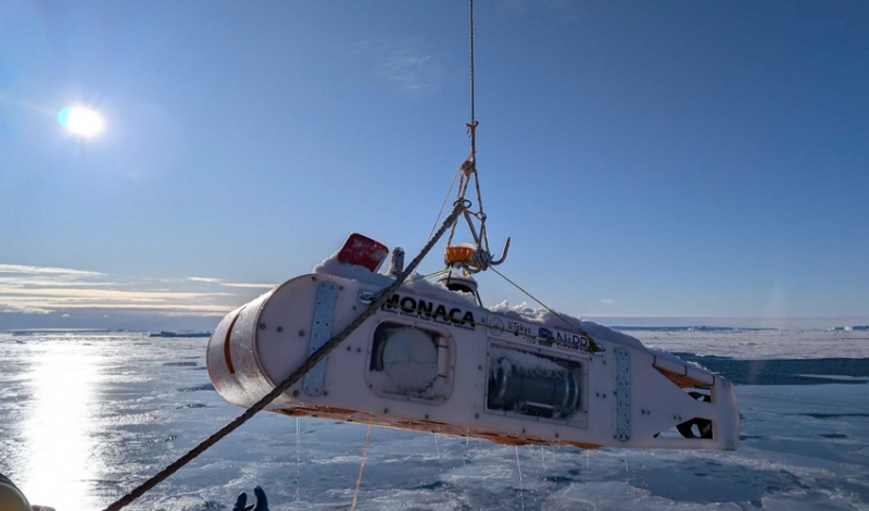 南極氷河沖で無人潜水機、命綱なし200m航行に成功した！｜ニュー